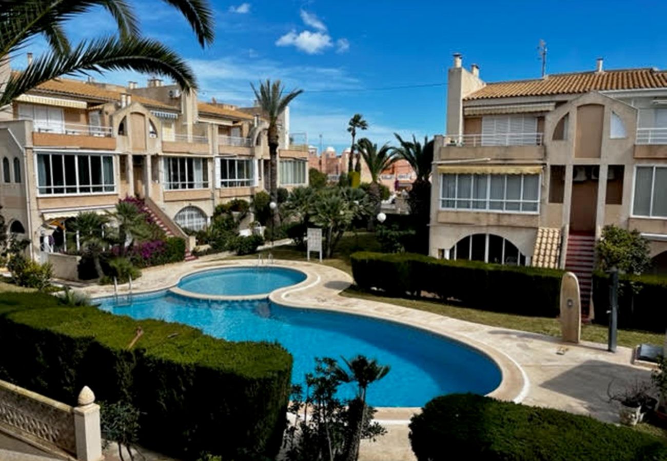 Appartement à Torrevieja - Stunning 2 Bed Apt Los Frutales Torrevieja