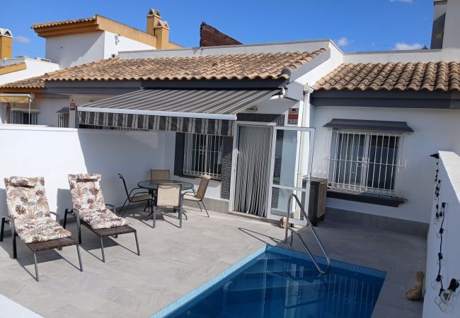 Bungalow in Sucina - Sucina 2 Bed walking distance of tow